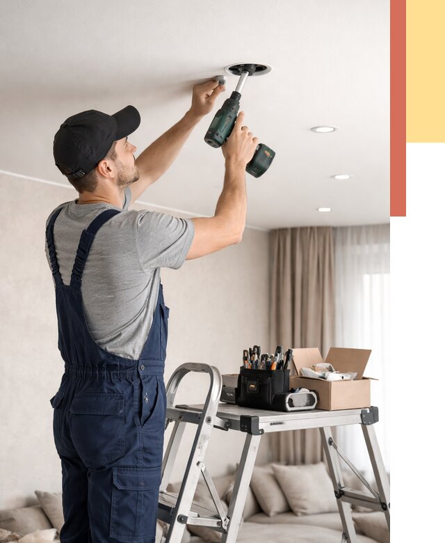 Установка и монтаж точечных светильников в натяжной потолок в Елизово от 1823 руб. | ОТДЕЛОЧНИК-Лзв