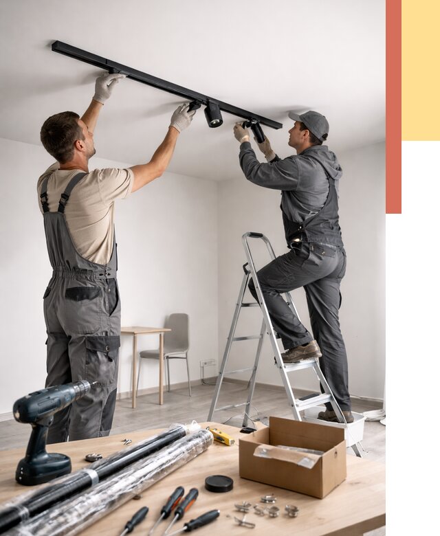 Установка трековых светильников в натяжной потолок в Елизово от 4254 руб. | ОТДЕЛОЧНИК-Лзв